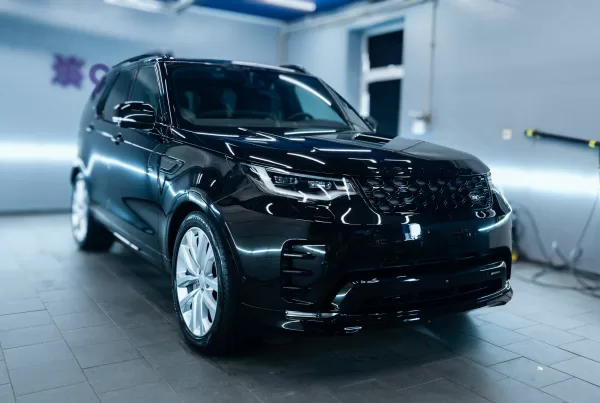 SUV v plném lesku – elegantní výsledek